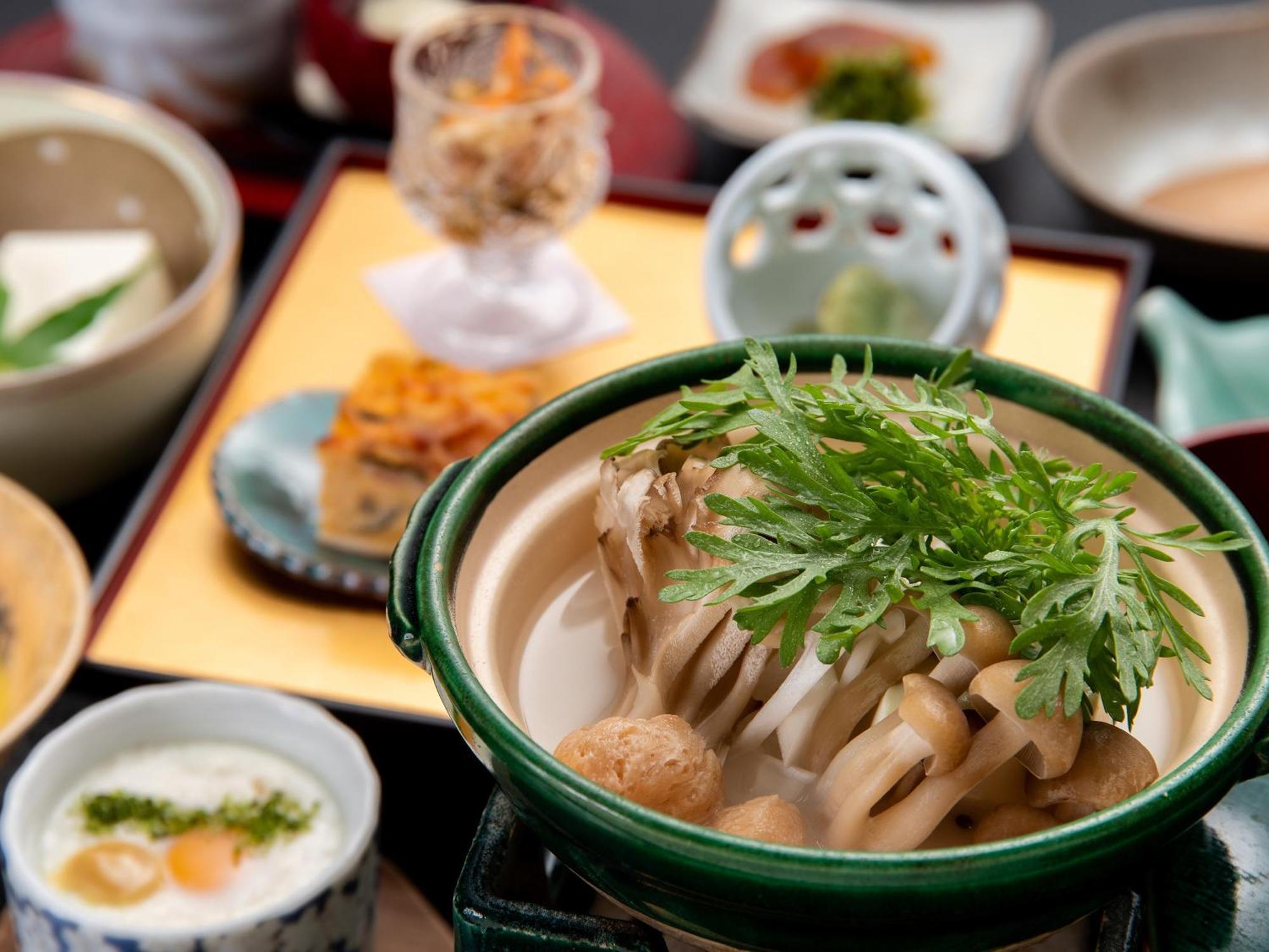 Kageyu Hotel Isehara Екстериор снимка